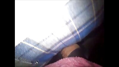 Kunilingas nuo meilužio stuburo dilgčiojimo, po kurio seka šuniškas seksas keturiomis